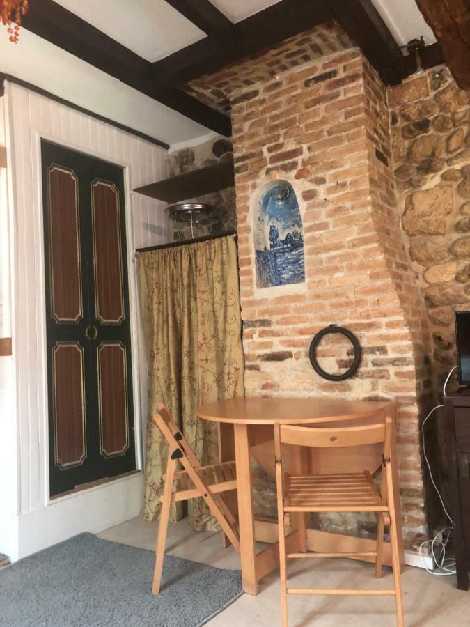 Tim's Secret Place Apartment